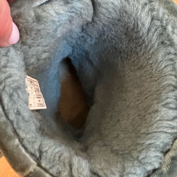 UGG Boots 8 Kids Green Velvet - Picture 6 of 7